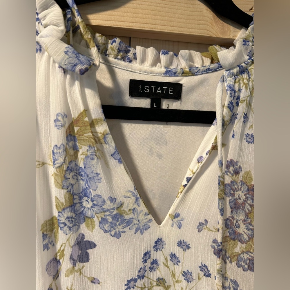 1. State White and Blue Floral Dress - Picture 4 of 6